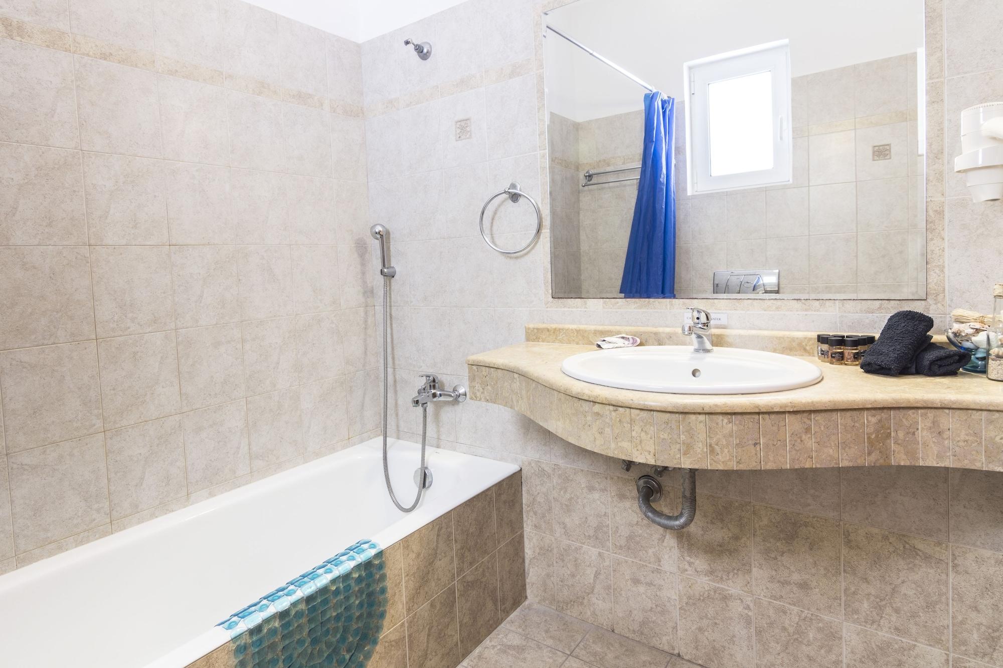 Lindos Blue Sky Aparthotel Екстериор снимка