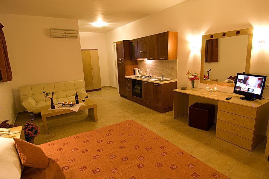Lindos Blue Sky Aparthotel Екстериор снимка